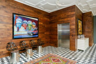 City Place Montrose in Houston, TX - Foto de edificio - Interior Photo