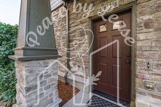 8838 NE Brentford Way in Hillsboro, OR - Building Photo - Building Photo