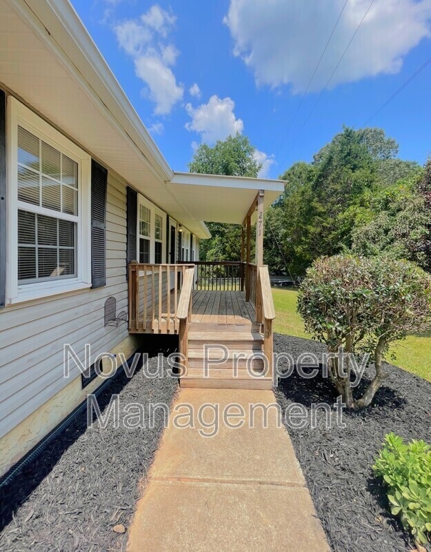 271 Castleman Rd in Carrollton, GA - Building Photo - Building Photo