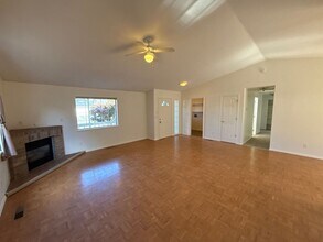 1843 Olympic Dr E in Monmouth, OR - Building Photo - Building Photo