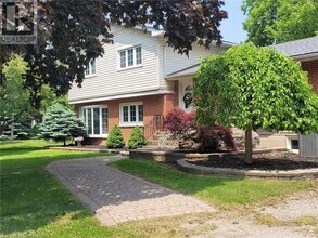 1487 Hwy 8 in Hamilton, ON - Building Photo - Building Photo