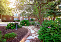 The Paddock Apartments in Lexington, KY - Building Photo - Building Photo