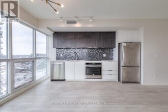 2-1612 Sonic Way in Toronto, ON - Building Photo - Building Photo