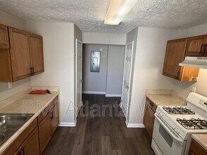 1462 St Michael Ave in East Point, GA - Building Photo - Building Photo