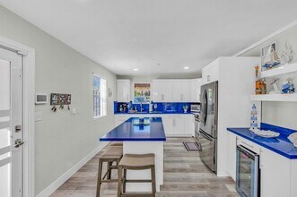 136 Sable Palm Ln in Tavernier, FL - Foto de edificio - Building Photo