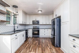 5708 Bridlewood Dr in Cave Spring, VA - Building Photo - Building Photo