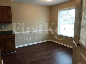 6577 Cross Oak Dr in Memphis, TN - Building Photo - Building Photo