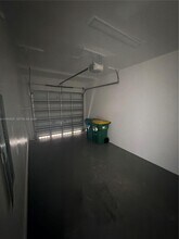 7651 NW 88th Terrace in Tamarac, FL - Building Photo - Building Photo