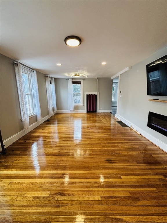 1530 Massachusetts Ave in Arlington, MA - Foto de edificio - Building Photo