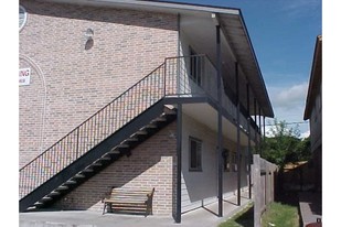 8207 Sam Rayburn Dr in Austin, TX - Foto de edificio - Building Photo