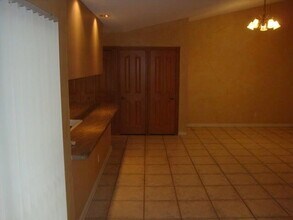 9124 Sun Terrace Cir, Unit c in Palm Beach Gardens, FL - Building Photo - Building Photo