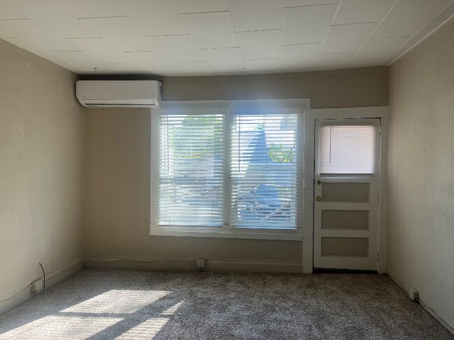 517 Pleasant Valley Rd in Diamond Springs, CA - Building Photo - Building Photo