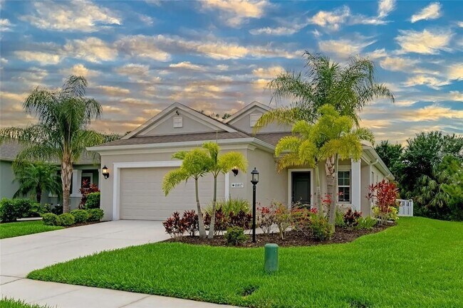 10817 Pine Bluff Gln in Parrish, FL - Building Photo - Building Photo