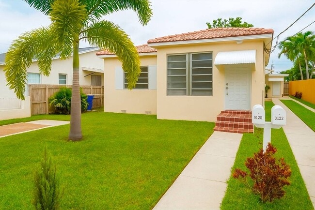 3122 SW 25th Ter in Miami, FL - Building Photo - Building Photo