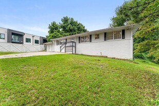 1131 Custer Ave SE in Atlanta, GA - Building Photo