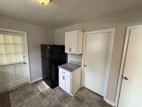 2116 Finchley Dr in Charlotte, NC - Building Photo - Building Photo