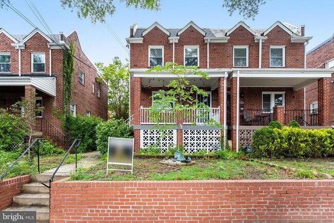 property at 4627 12th St NE
