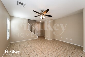 530 Swiss Cottage Ave in Las Vegas, NV - Foto de edificio - Building Photo