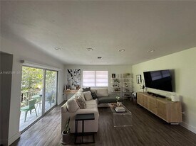 9392 SW 77th Ave in Miami, FL - Building Photo