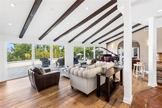 4854 Nomad Dr in Los Angeles, CA - Building Photo - Building Photo