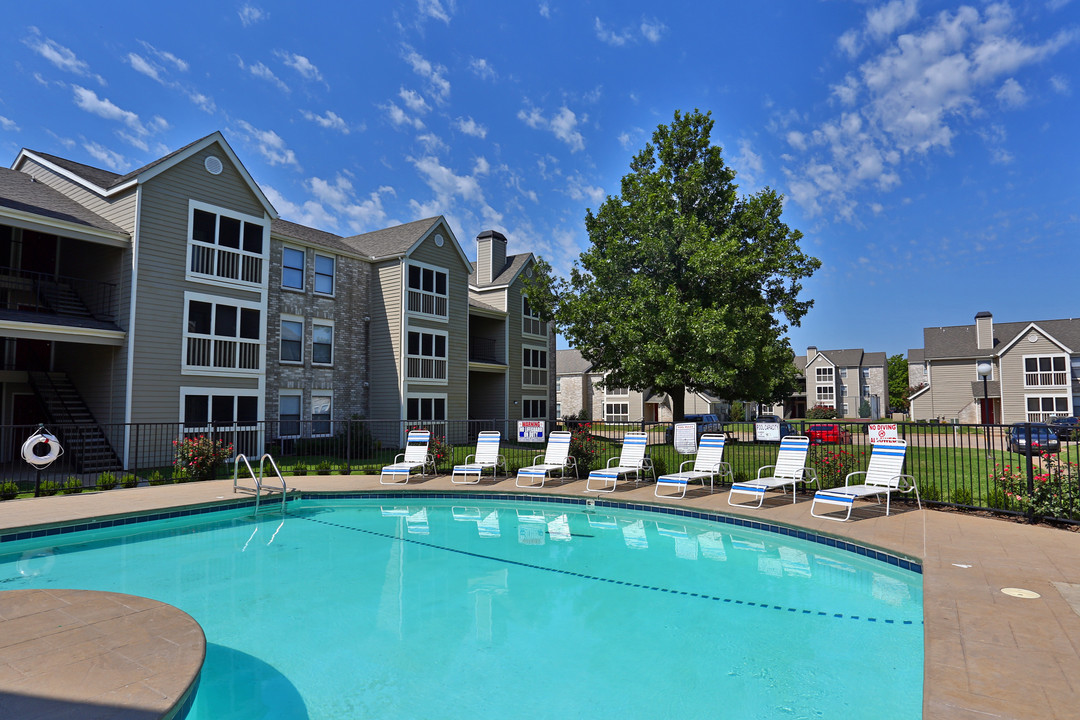 Savannah Square/Harbor in Norman, OK - Foto de edificio