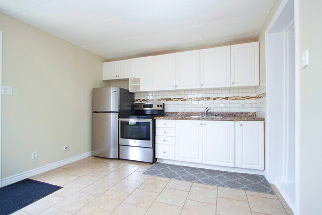 356 Ritson Rd S in Oshawa, ON - Building Photo - Building Photo