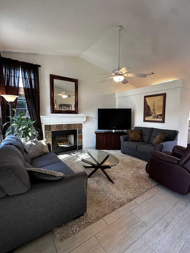 9117 Greco Ct in Sacramento, CA - Building Photo - Building Photo