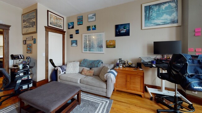 1868 Commonwealth Avenue in Boston, MA - Building Photo - Building Photo