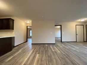 2200 4th Ln SE in Cambridge, MN - Building Photo - Building Photo