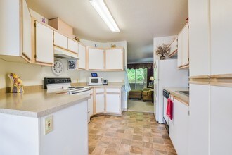 Ripplingbrook Terrace in Salem, OR - Building Photo - Building Photo