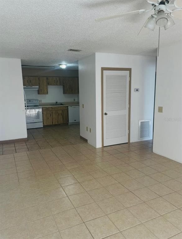 property at 1199 Pine St