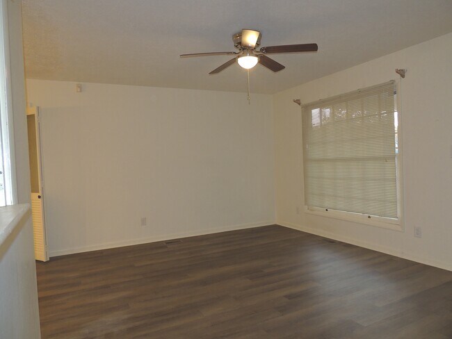 1113 Strickland Bridge Rd in Fayetteville, NC - Building Photo - Building Photo