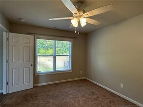 240 Collinwood Dr in Raeford, NC - Building Photo - Building Photo