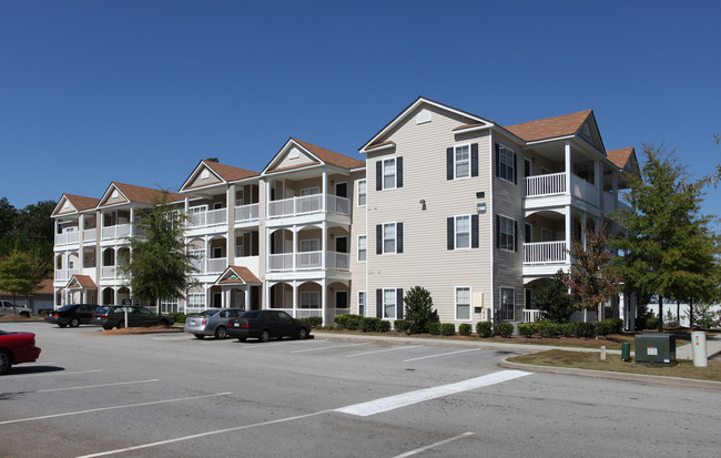 Portico at Lanier in Gainesville, GA - Foto de edificio - Building Photo