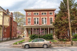 1240 S 1st St in Louisville, KY - Building Photo - Building Photo