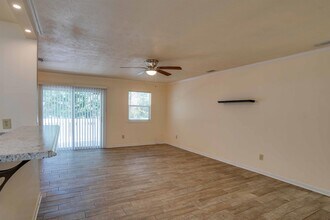 266 S Villas Ct in Tallahassee, FL - Building Photo - Building Photo