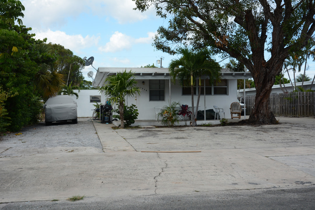 1238 17th Ave N in Lake Worth, FL - Building Photo