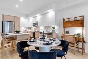 16400 NW 2nd Ave, Unit A in Miami, FL - Building Photo