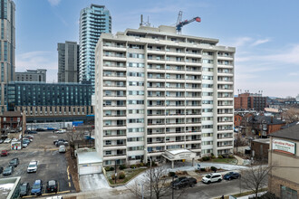 Market Street Apartments in Hamilton, ON - Building Photo - Building Photo