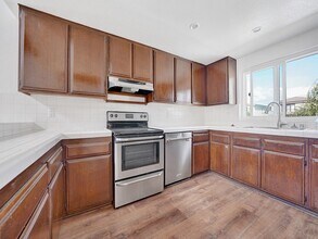 907 E Balboa Blvd in Newport Beach, CA - Building Photo - Building Photo