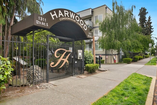 1311 12th Ave S, Unit E303
