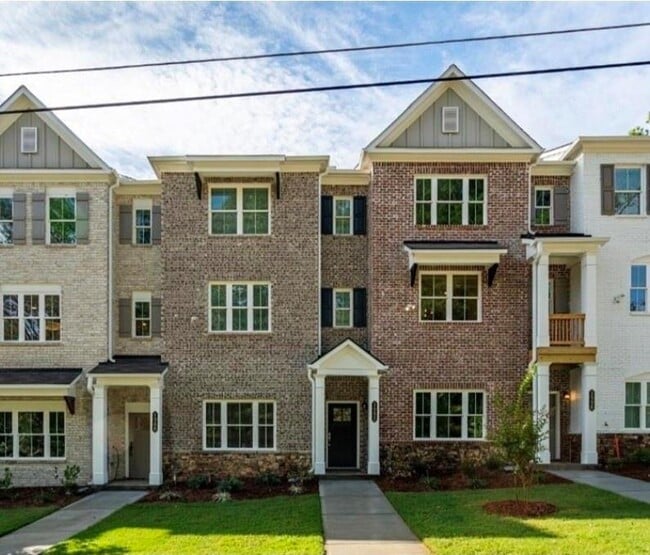 property at 1992 Kennesaw Dr NW