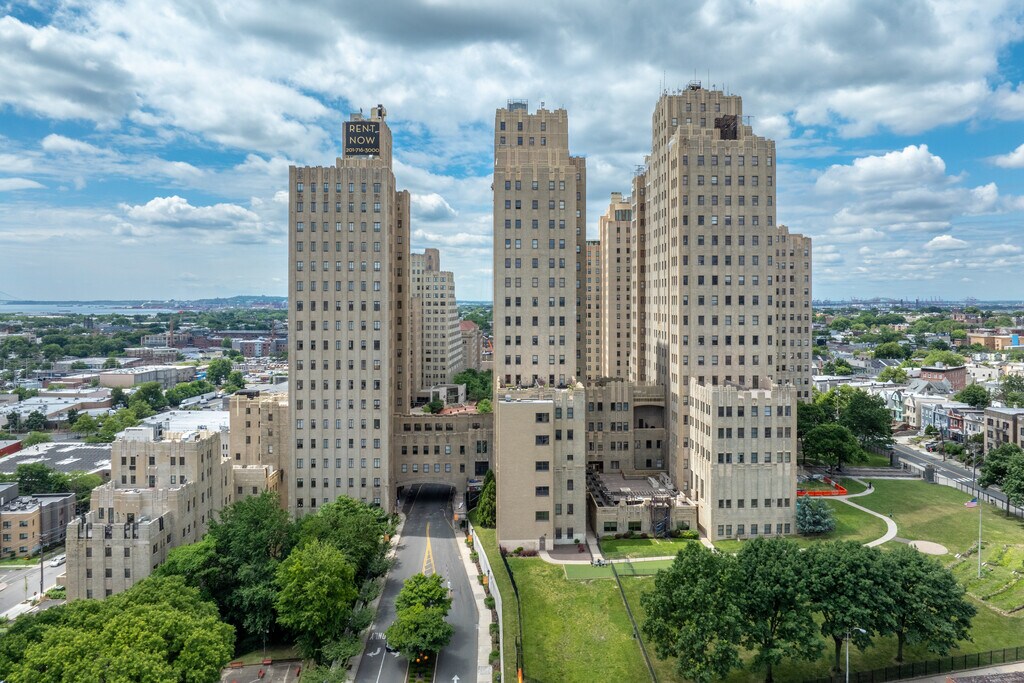 The Beacon Jersey City Apartments in Jersey City, NJ