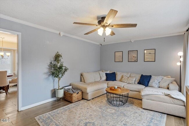 204 Charles St in Clayton, NC - Foto de edificio - Building Photo