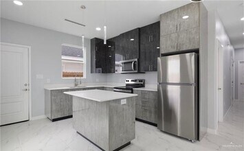 19 S Dominique Dr in Pharr, TX - Building Photo - Building Photo