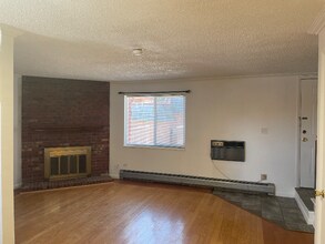 5491 E Warren Ave in Denver, CO - Building Photo - Building Photo