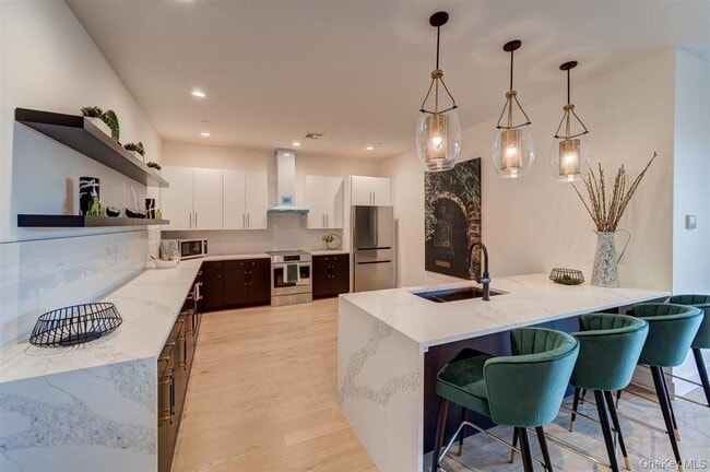 30 Beekman St in Beacon, NY - Building Photo - Building Photo