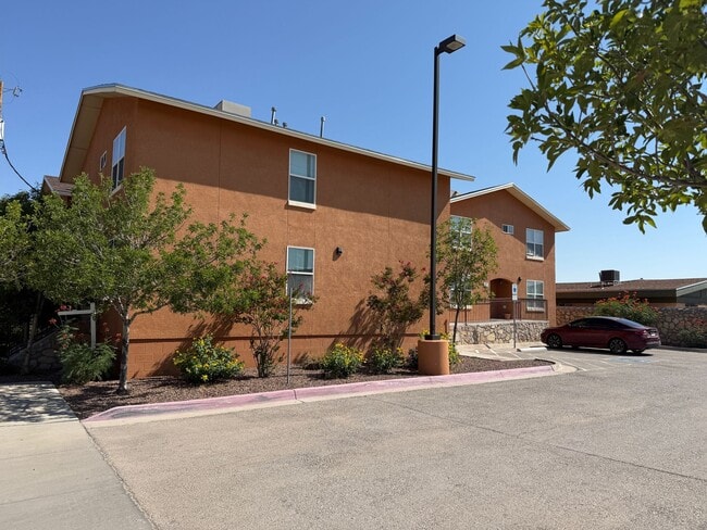 Diana Drive Apartments in El Paso, TX - Building Photo - Building Photo