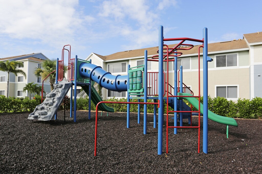 Lexington Palms at The Forum Ft. Myers, FL Apartments