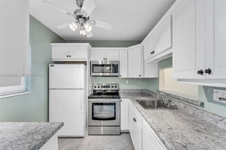 5000 NW 36th St in Lauderdale Lakes, FL - Building Photo - Building Photo